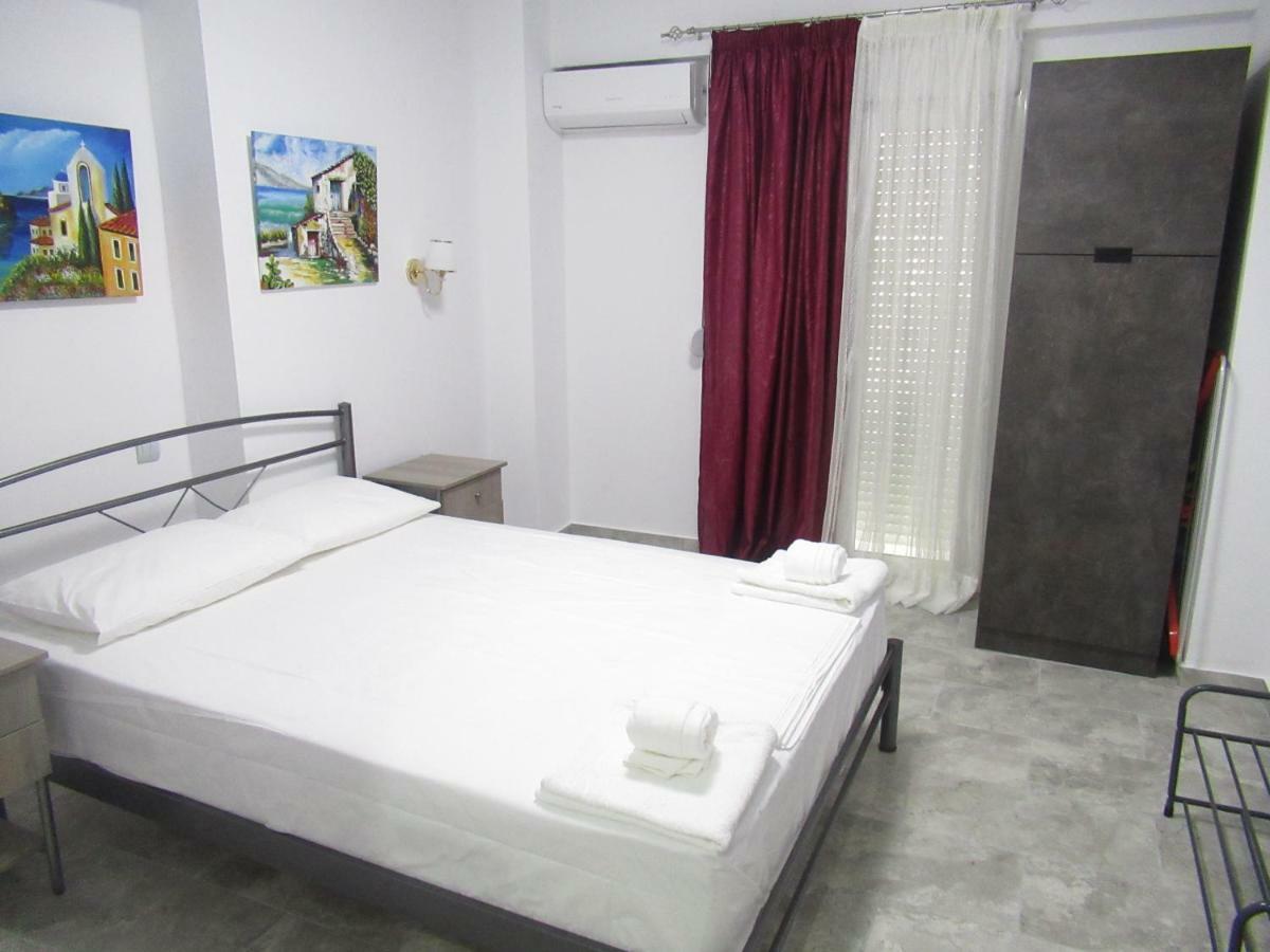 Nea Kallikrateia Artistic Rent Rooms & Apartments מראה חיצוני תמונה