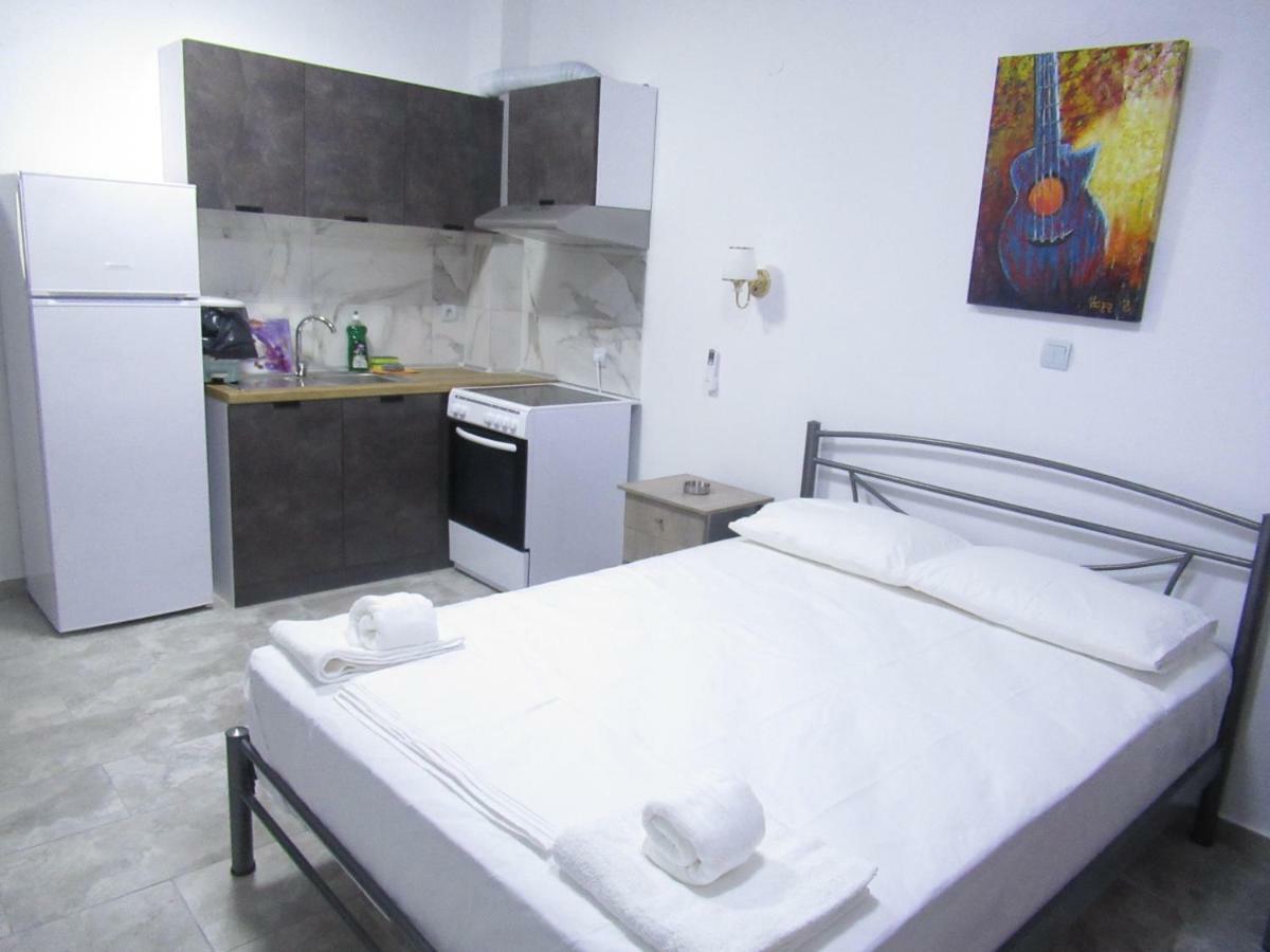 Nea Kallikrateia Artistic Rent Rooms & Apartments מראה חיצוני תמונה
