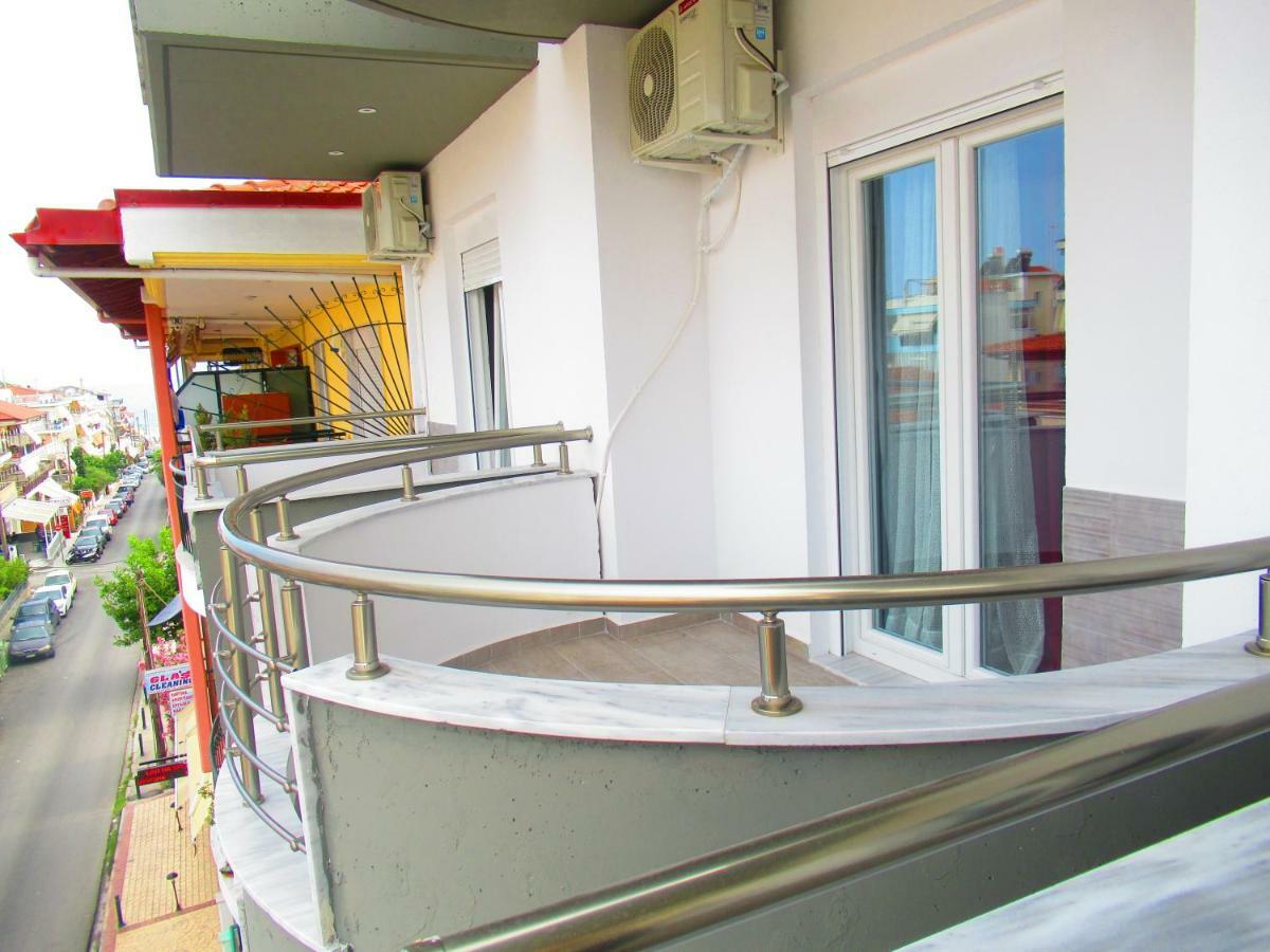 Nea Kallikrateia Artistic Rent Rooms & Apartments מראה חיצוני תמונה